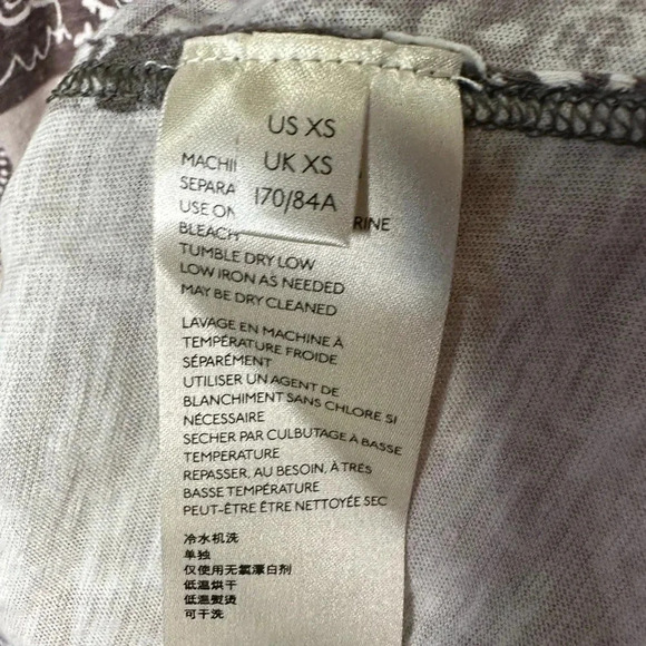 We The Free People Shirt Women’s Brown/Gray Paisley Oversized Cropped T Shirt XS - Picture 4 of 5